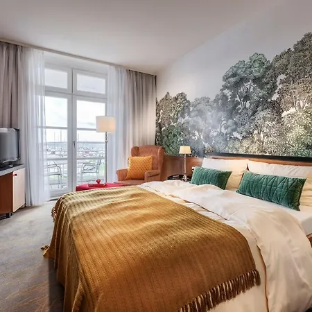 Отель Wassersleben 4*